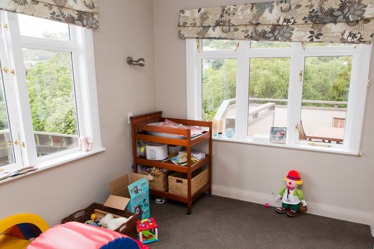 Photo of property in 4 Omar Street, Khandallah, Wellington, 6035