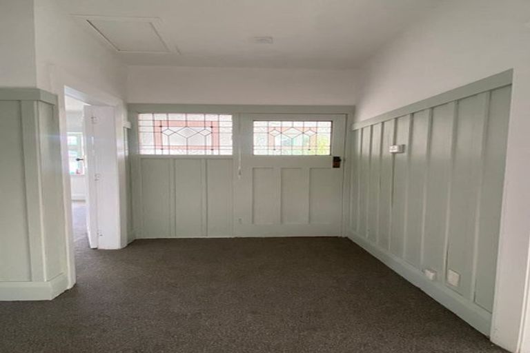 Photo of property in 9 Martin Avenue, Beckenham, Christchurch, 8023