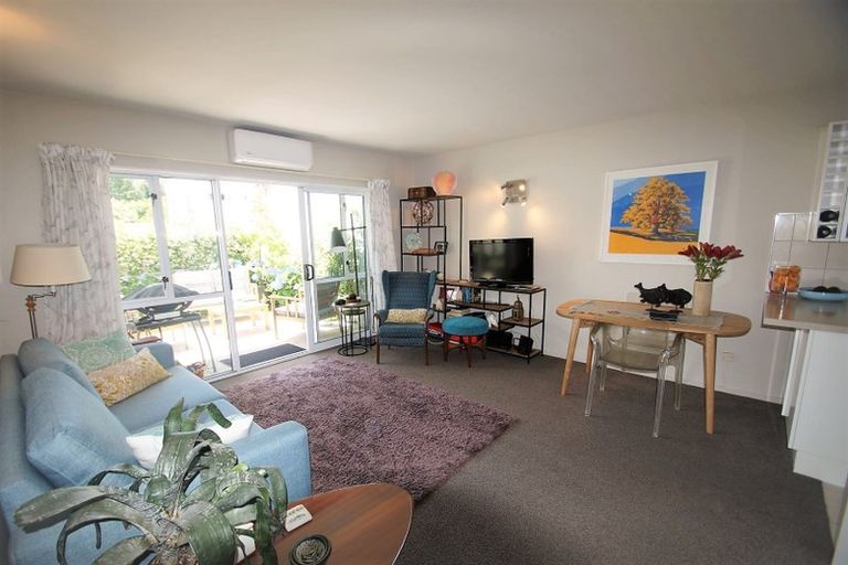 Photo of property in 2/7b Melrose Street, Christchurch Central, Christchurch, 8013