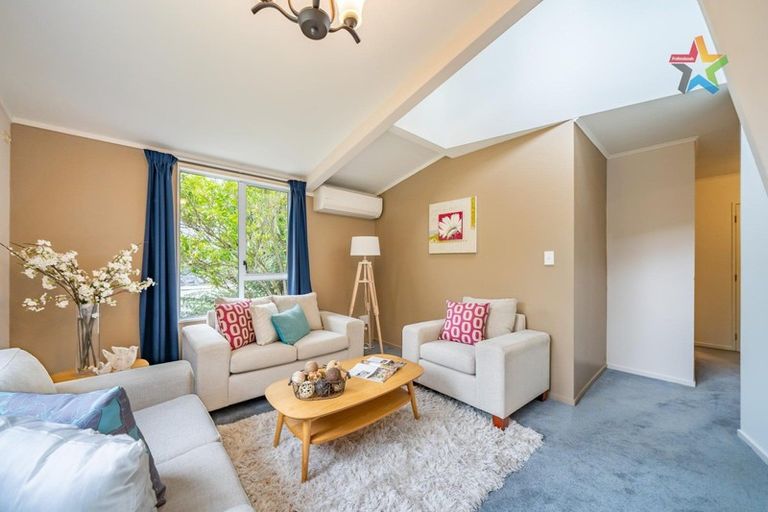 Photo of property in 117 Tirohanga Road, Tirohanga, Lower Hutt, 5010