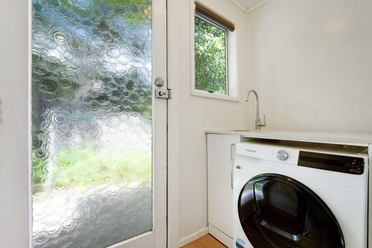 Photo of property in 1/66 Manuka Road, Glenfield, Auckland, 0629