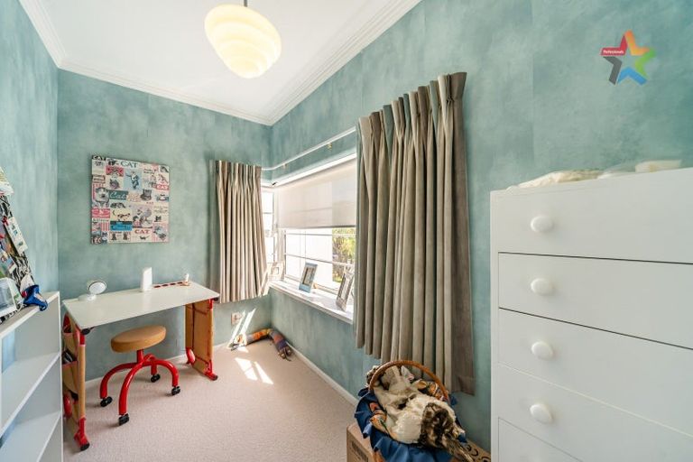 Photo of property in 16 Marina Grove, Hutt Central, Lower Hutt, 5010