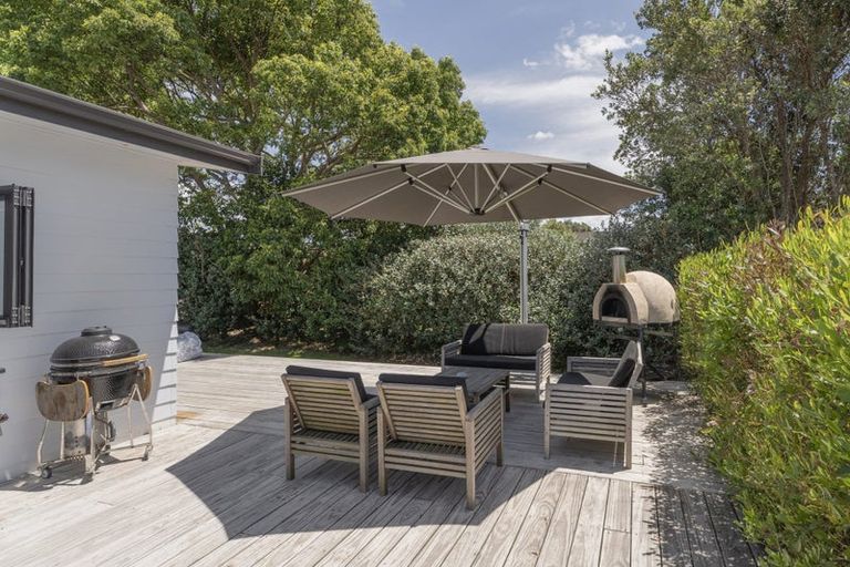 Photo of property in 8 Voyager Place, Cooks Beach, Whitianga, 3591