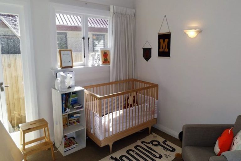 Photo of property in 221 Weston Road, St Albans, Christchurch, 8052