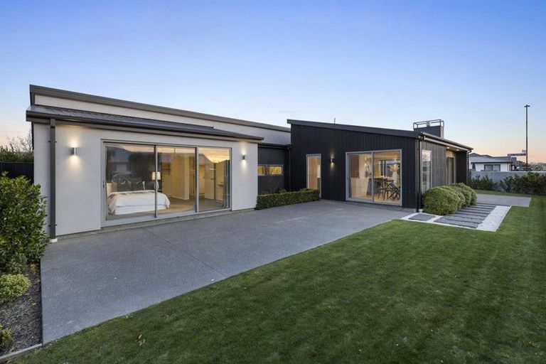 Photo of property in 1 Blue Jacket Drive, Halswell, Christchurch, 8025