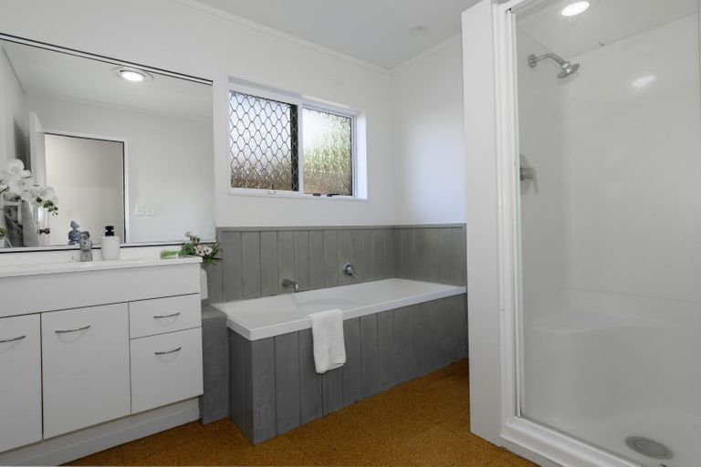 Photo of property in 2 Upland Street, Brookfield, Tauranga, 3110