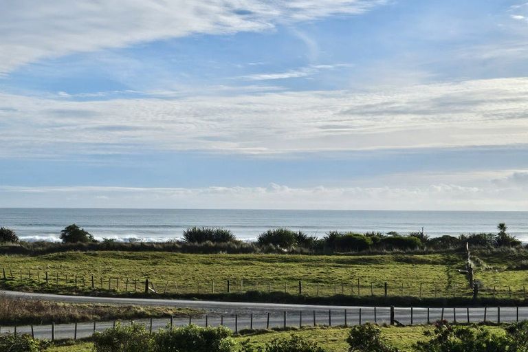 Photo of property in 21 Karoro Place, Karoro, Greymouth, 7805