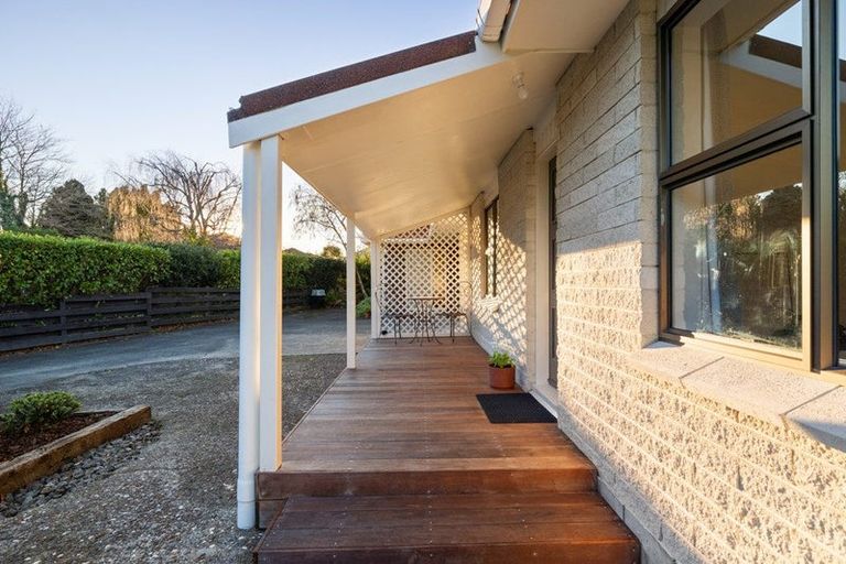 Photo of property in 32 Redwood Grove, Hokowhitu, Palmerston North, 4410