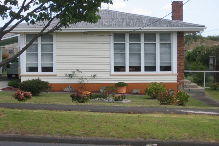Photo of property in 15 Astley Avenue, New Lynn, Auckland, 0600