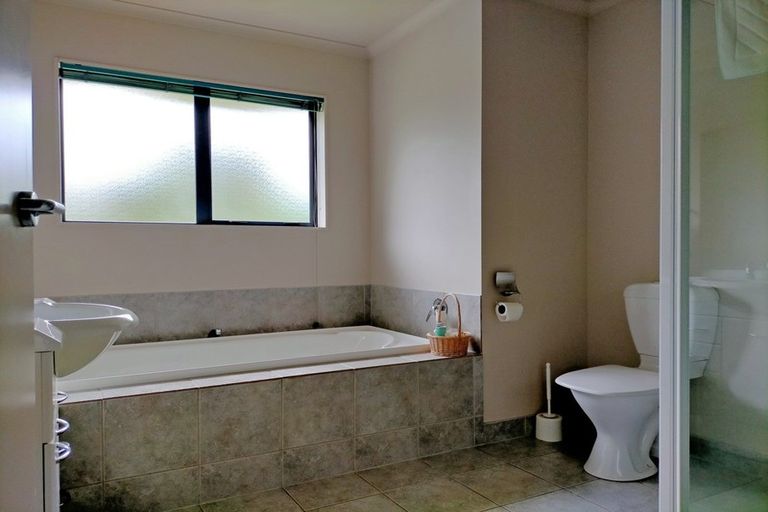 Photo of property in 15 Guinane Street, Dannevirke, 4930