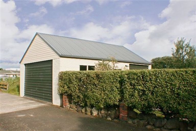 Photo of property in 7 Aroha Street, Takaro, Palmerston North, 4410