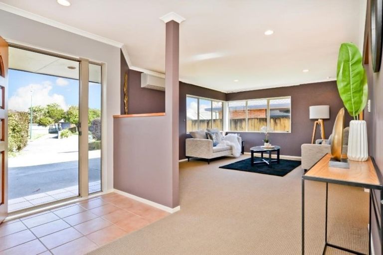 Photo of property in 10 Mangakoea Place, St Andrews, Hamilton, 3200
