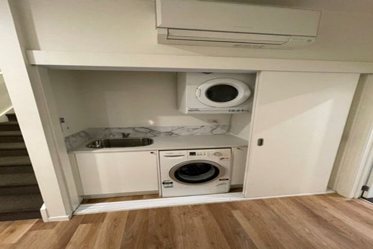 Photo of property in 107 Elmore Road, Paremoremo, Auckland, 0793