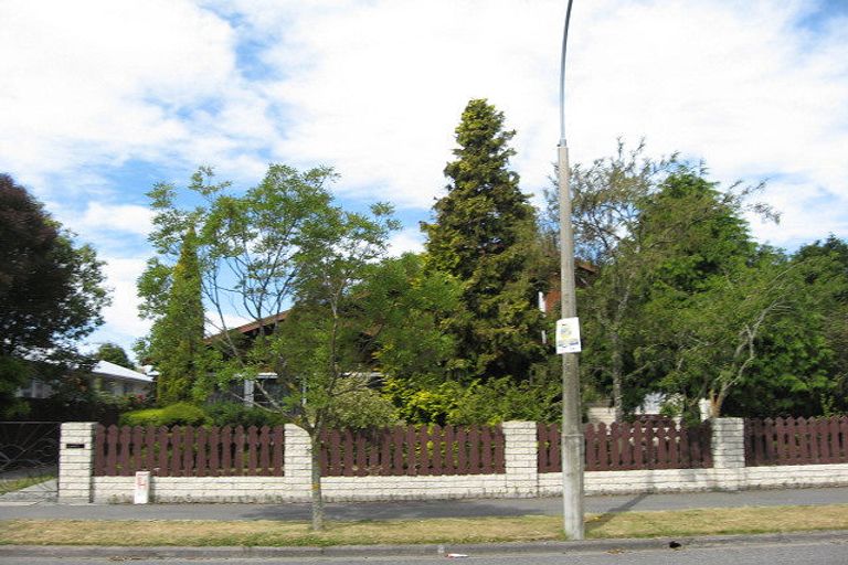 Photo of property in 58 Royal Park Drive, Parklands, Christchurch, 8083