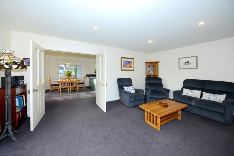 Photo of property in 2/74 Russley Road, Russley, Christchurch, 8042