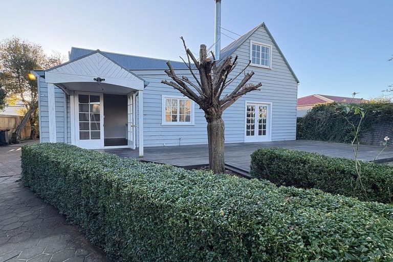 Photo of property in 7 Chatham Street, Addington, Christchurch, 8024