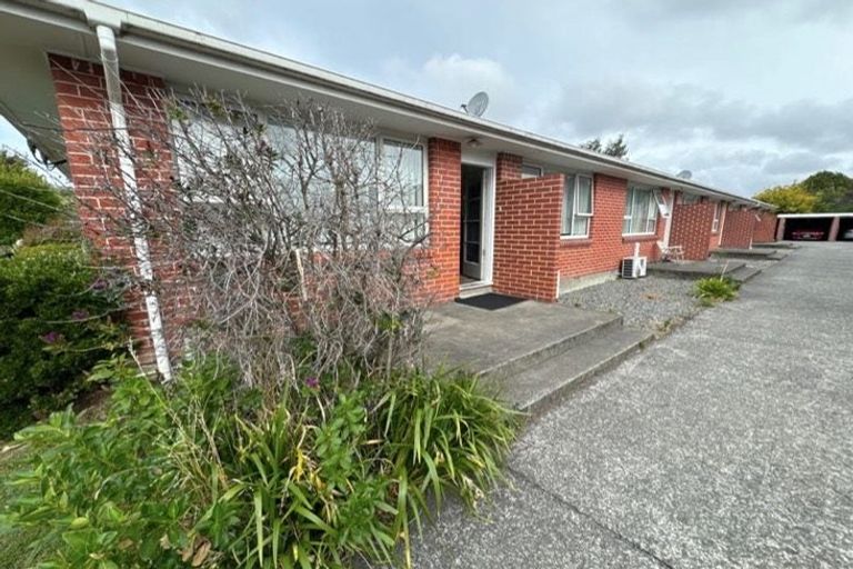 Photo of property in 2/13 Nelson Street, Riccarton, Christchurch, 8011