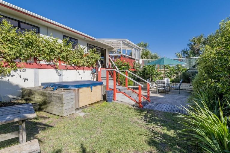 Photo of property in 24 Scott Avenue, Otaki Beach, Otaki, 5512