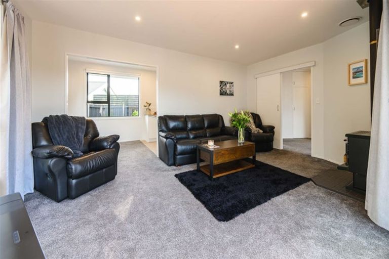 Photo of property in 6 Bidwell Place, Hillmorton, Christchurch, 8025