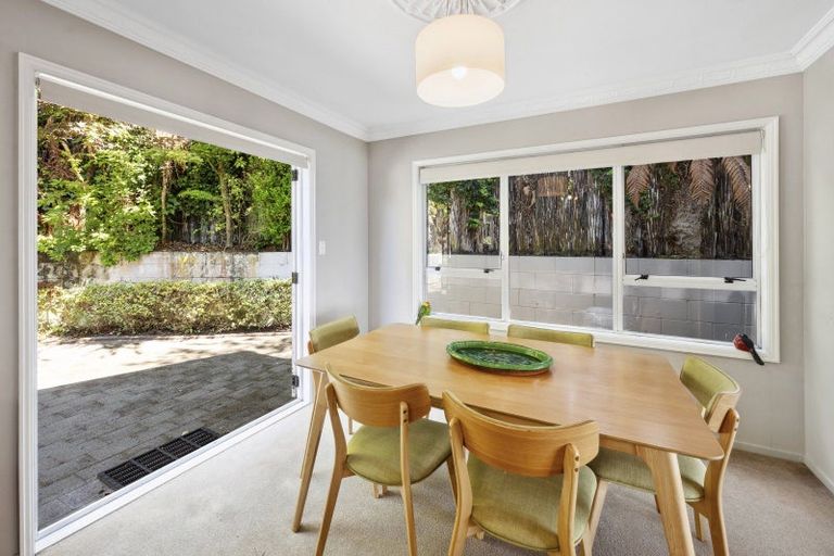 Photo of property in 7 Krissell Place, Acacia Bay, Taupo, 3330