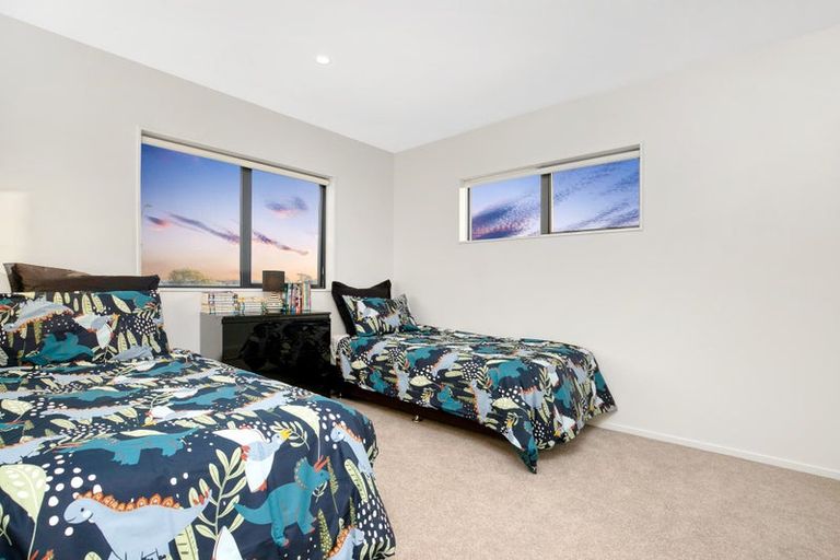 Photo of property in 39 Kabardin Street, Karaka, Papakura, 2113