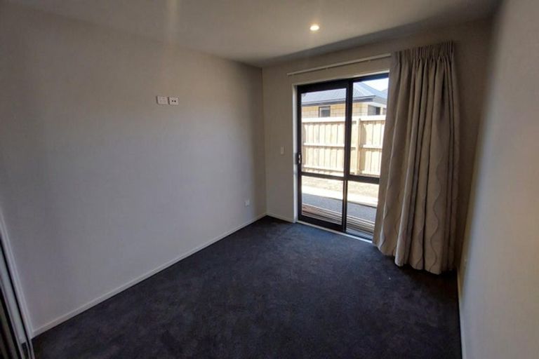 Photo of property in 130 Shillingford Boulevard, Rolleston, 7615