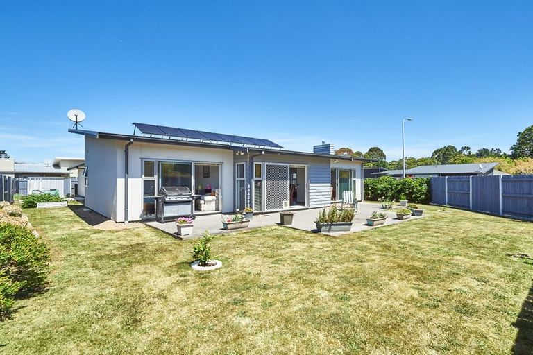 Photo of property in 1 Millbrook Place, Ashhurst, 4810