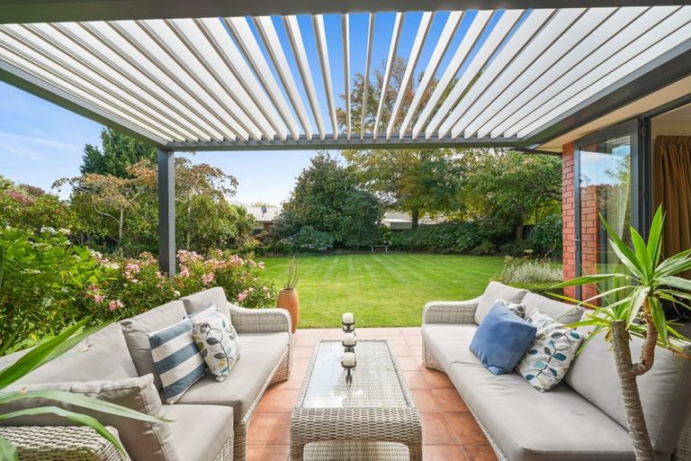 Photo of property in 14 Regent's Park Drive, Casebrook, Christchurch, 8051