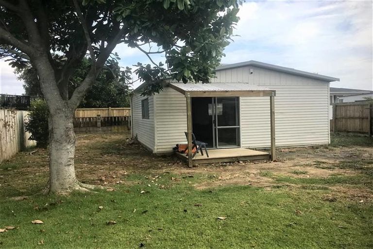 Photo of property in 13 Mail Avenue, Weymouth, Auckland, 2103