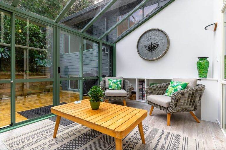 Photo of property in 153 Woodlands Park Road, Titirangi, Auckland, 0604