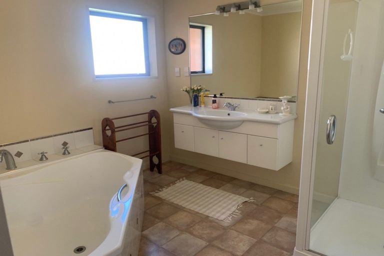 Photo of property in 11 Sarita Place, Cromwell, 9310