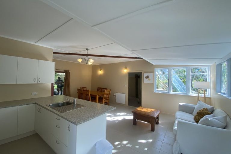 Photo of property in 21 Gillies Crescent, Waimarama, Havelock North, 4294
