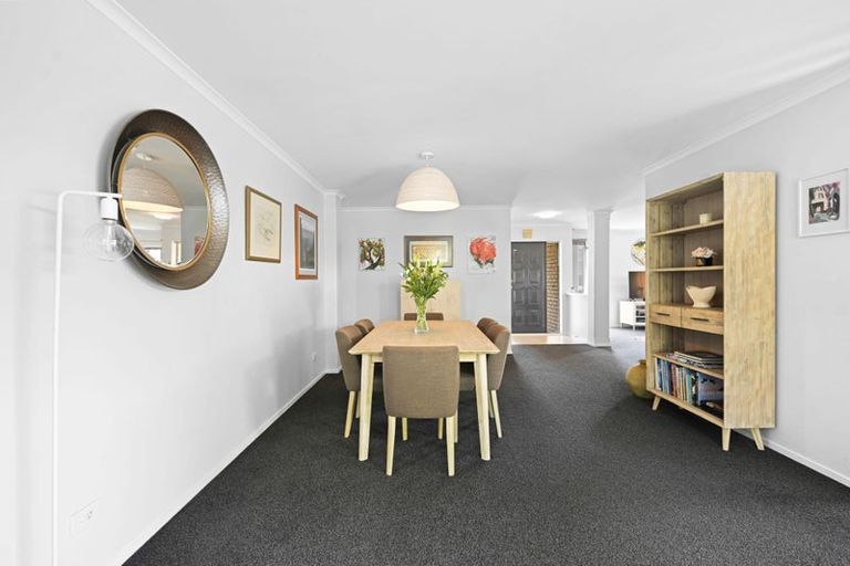 Photo of property in 27 Saint James Drive, Huntington, Hamilton, 3210