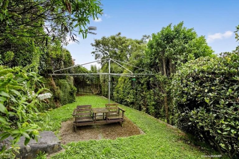 Photo of property in 8 Diane Grove, Paparangi, Wellington, 6037