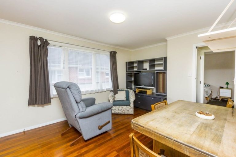 Photo of property in 1/29 Hillside Drive, Maoribank, Upper Hutt, 5018