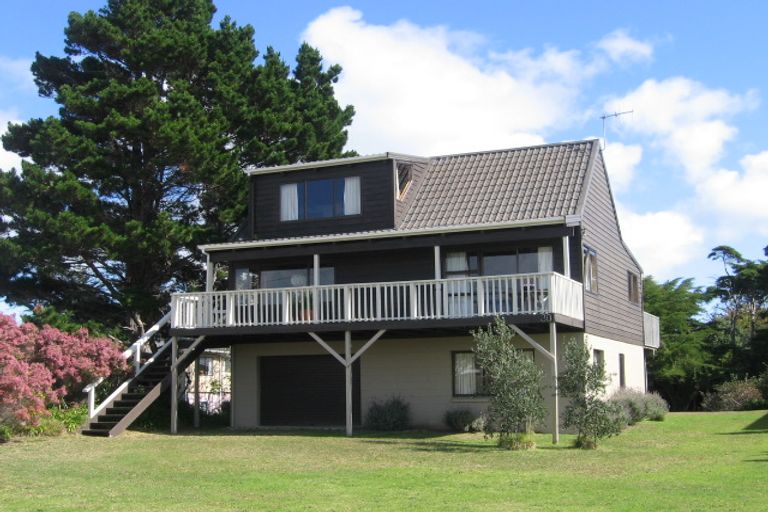 Photo of property in 30 Wharfdale Crescent, Mangawhai Heads, Mangawhai, 0505