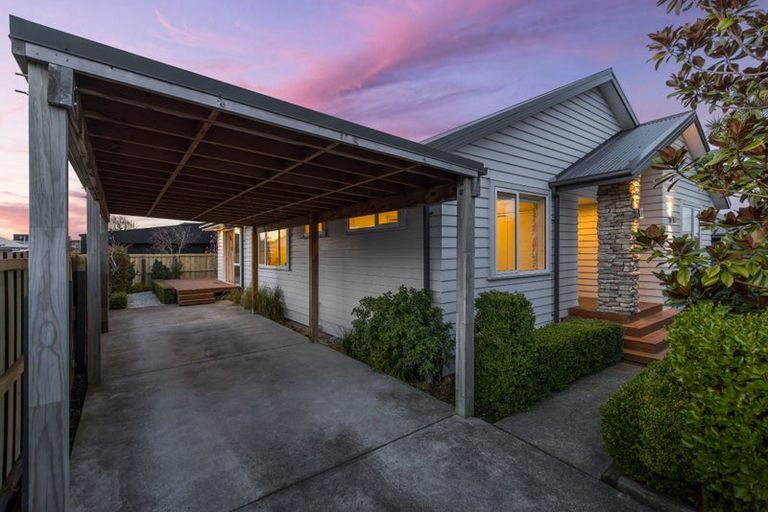 Photo of property in 139 Edgeware Road, St Albans, Christchurch, 8014