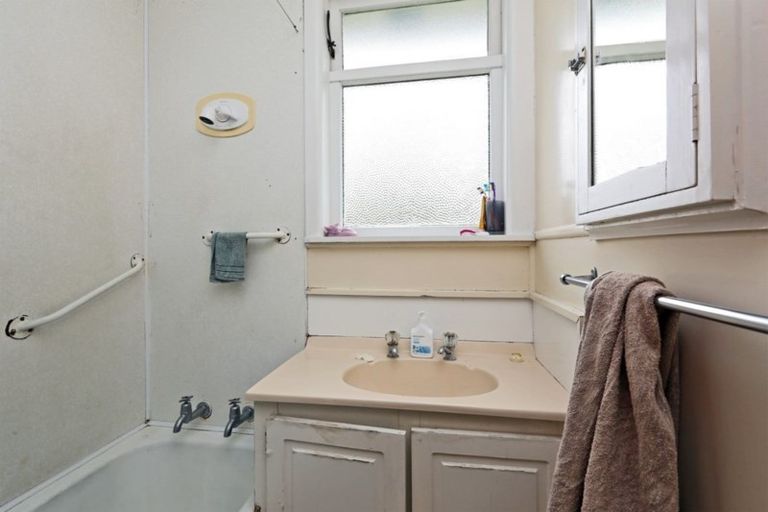 Photo of property in 807 Collinge Road, Mayfair, Hastings, 4122