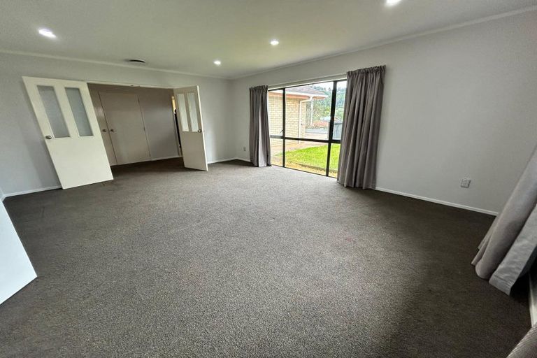 Photo of property in 72 Konini Road, Titirangi, Auckland, 0604