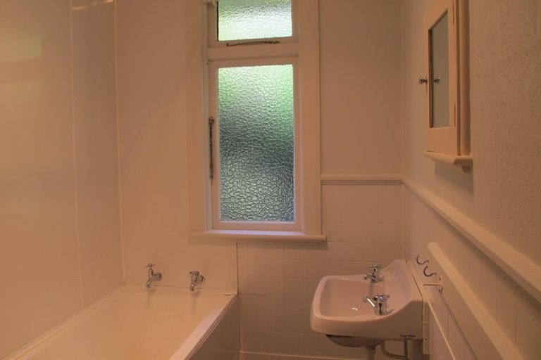 Photo of property in 5 Osborne Terrace, Mornington, Dunedin, 9011