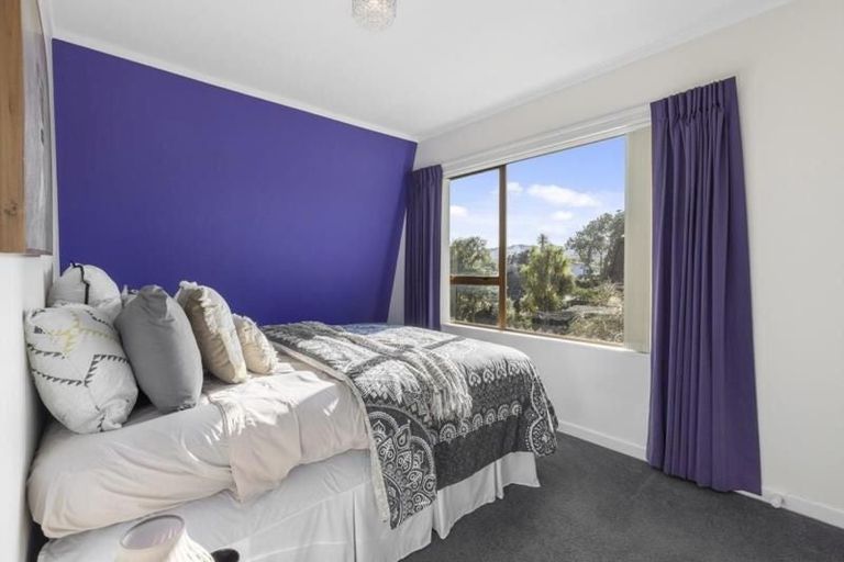 Photo of property in 85 Churton Drive, Churton Park, Wellington, 6037