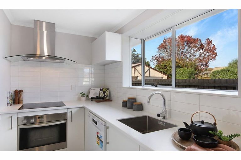 Photo of property in 2/42 Edinburgh Street, Spreydon, Christchurch, 8024