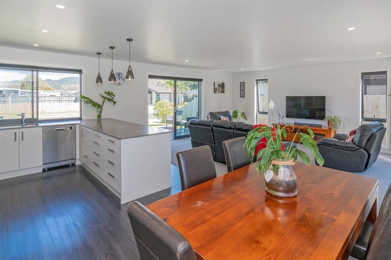 Photo of property in 14 Alf Simpson Drive, Whitianga, 3510