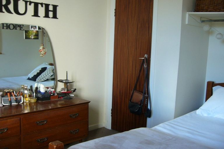 Photo of property in 26 Macdonald Crescent, Te Aro, Wellington, 6011