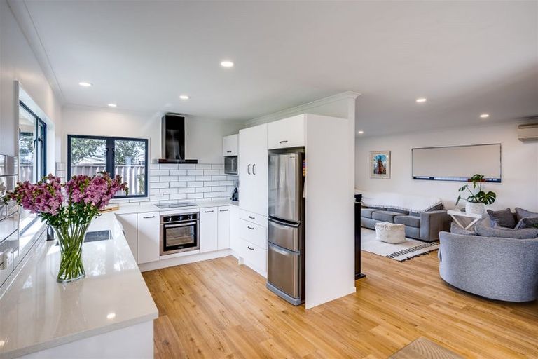 Photo of property in 101a Main Road, Clive, 4102