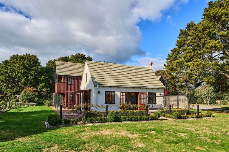 Photo of property in 117 Arcus Road, Te Horo, Otaki, 5582