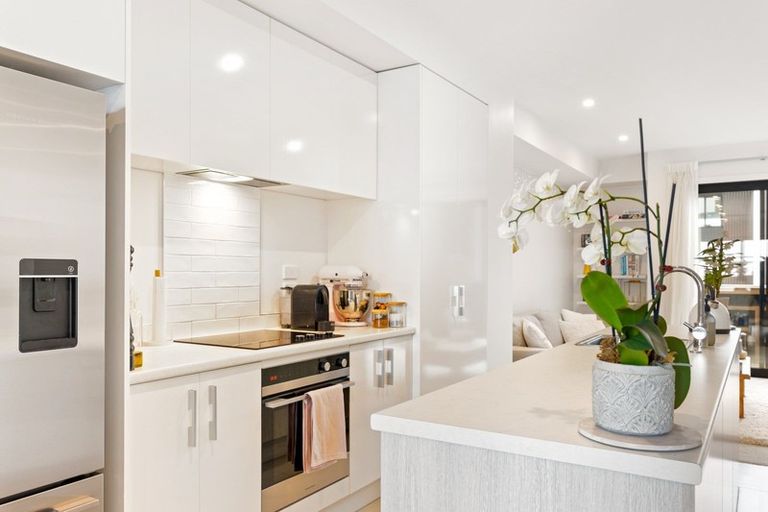 Photo of property in 59 Rangihina Road, Hobsonville, Auckland, 0616