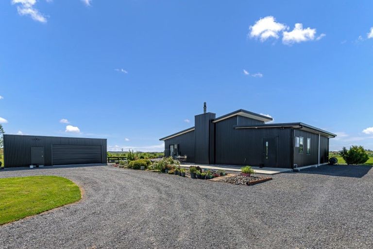 Photo of property in 858d Rangiotu Road, Rangiotu, Palmerston North, 4477