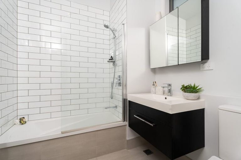 Photo of property in 4/30 Monowai Road, Johnsonville, Wellington, 6037