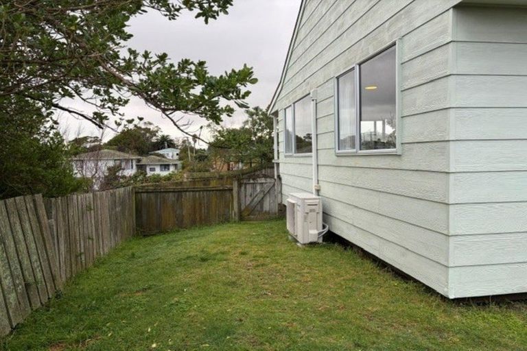 Photo of property in 50 Eatwell Avenue, Paraparaumu Beach, Paraparaumu, 5032